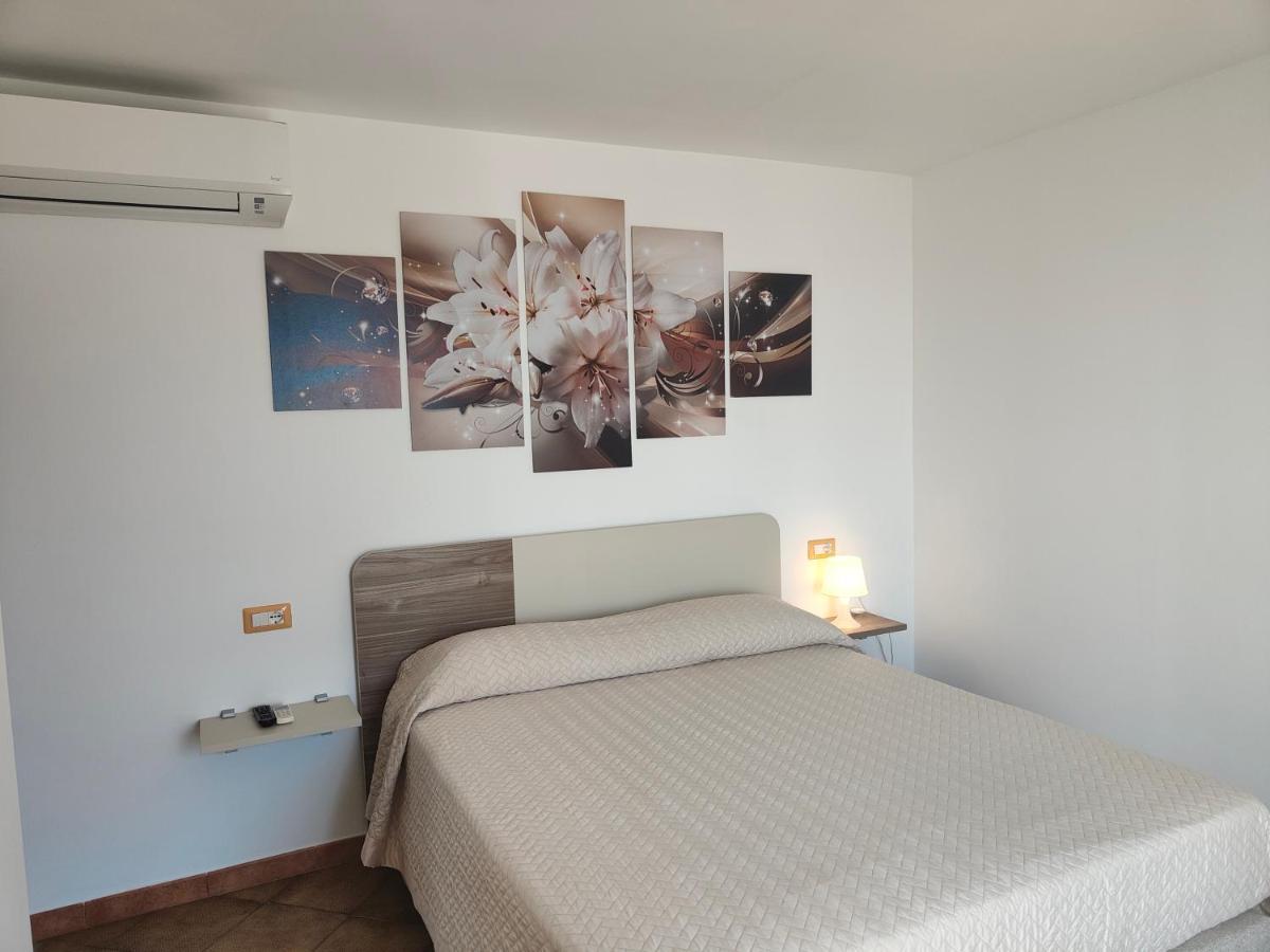 B&B Oliva Scala Luaran gambar