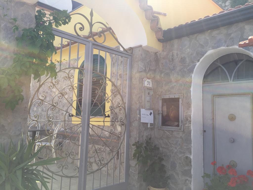 B&B Oliva Scala Luaran gambar