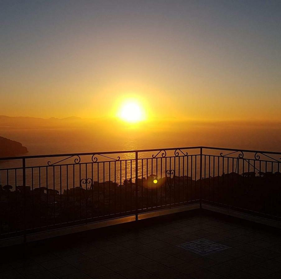 B&B Oliva Scala Luaran gambar